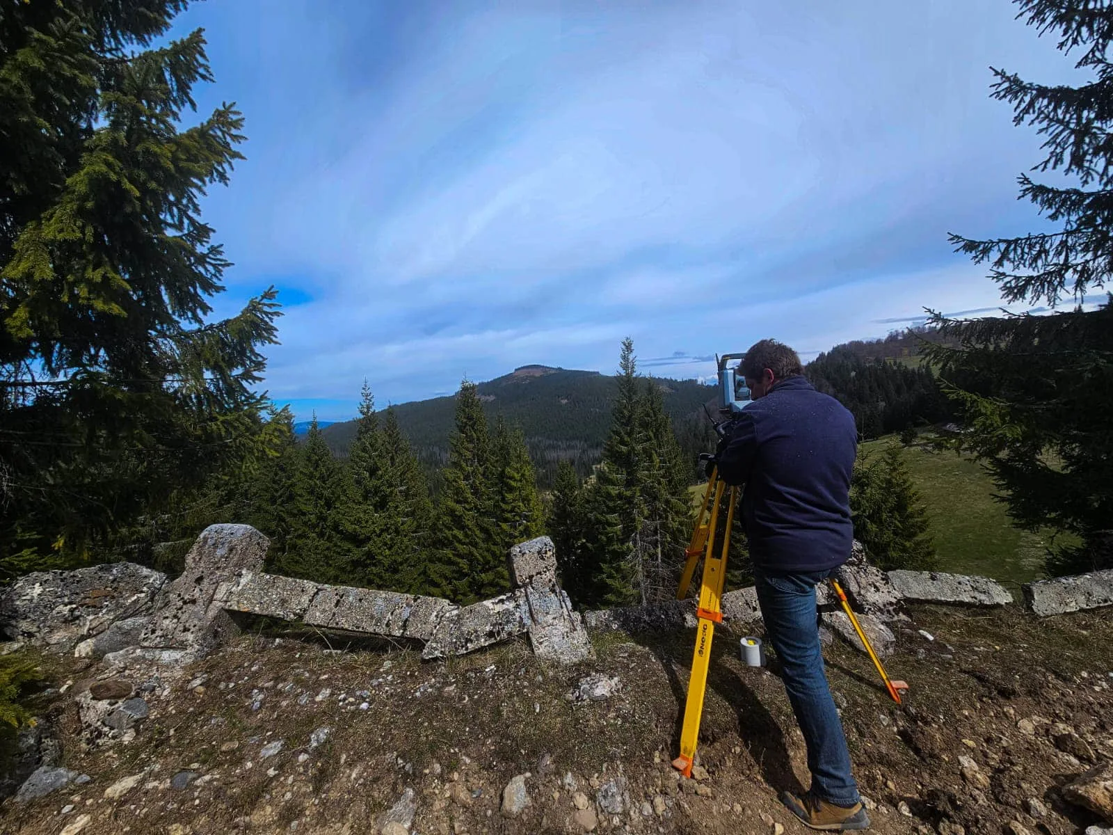 Măsurători topografice pentru reabilitarea drumului DJ763 Ic Ponor–Padiș